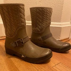 Sperry rain boots